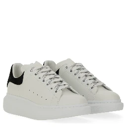 OVERSIZED SNEAKER