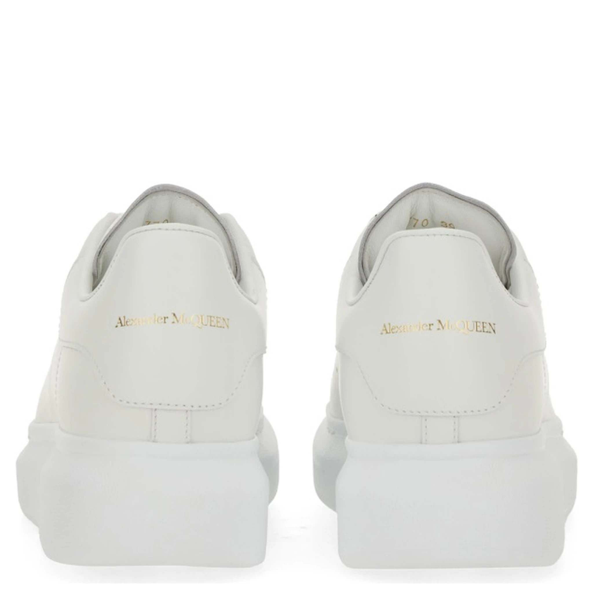 OVERSIZED SNEAKER
