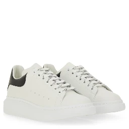 OVERSIZED SNEAKER