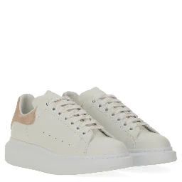 OVERSIZED SNEAKER