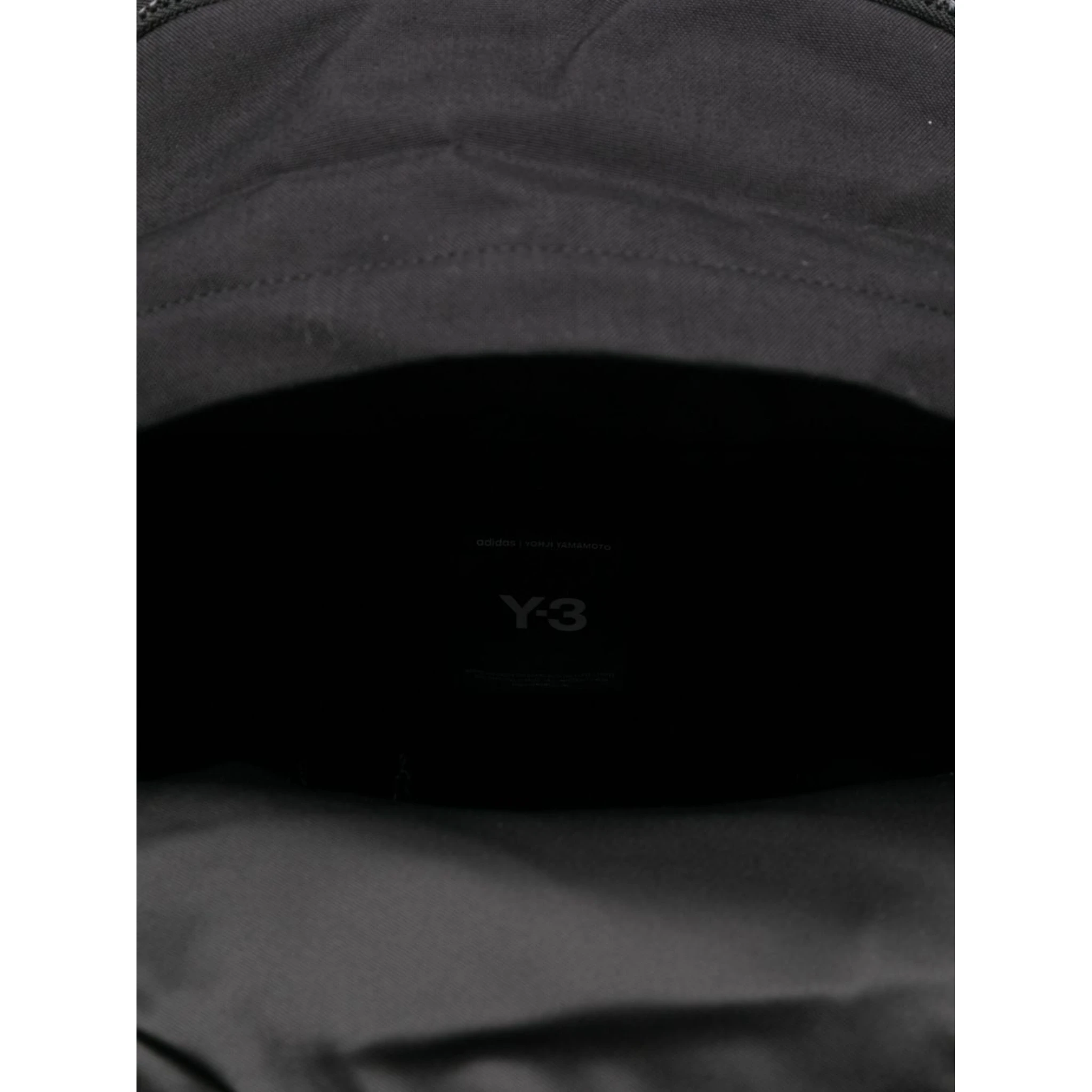 حقائب Y-3.. أسود