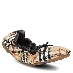 Burberry Flat shoes
