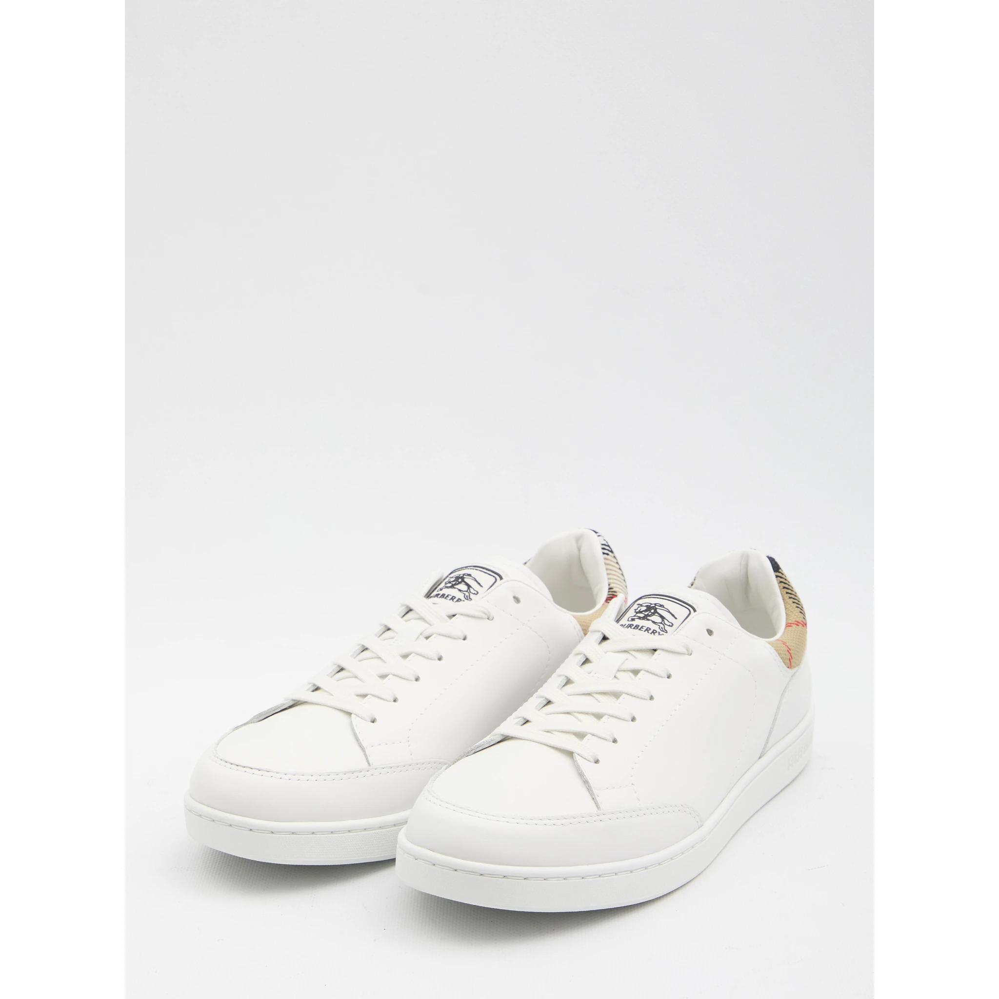 Set sneakers