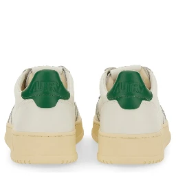 MEDALIST LOW SNEAKER