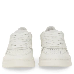 "MEDALIST LOW" SNEAKER