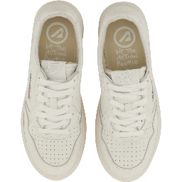 "MEDALIST LOW" SNEAKER