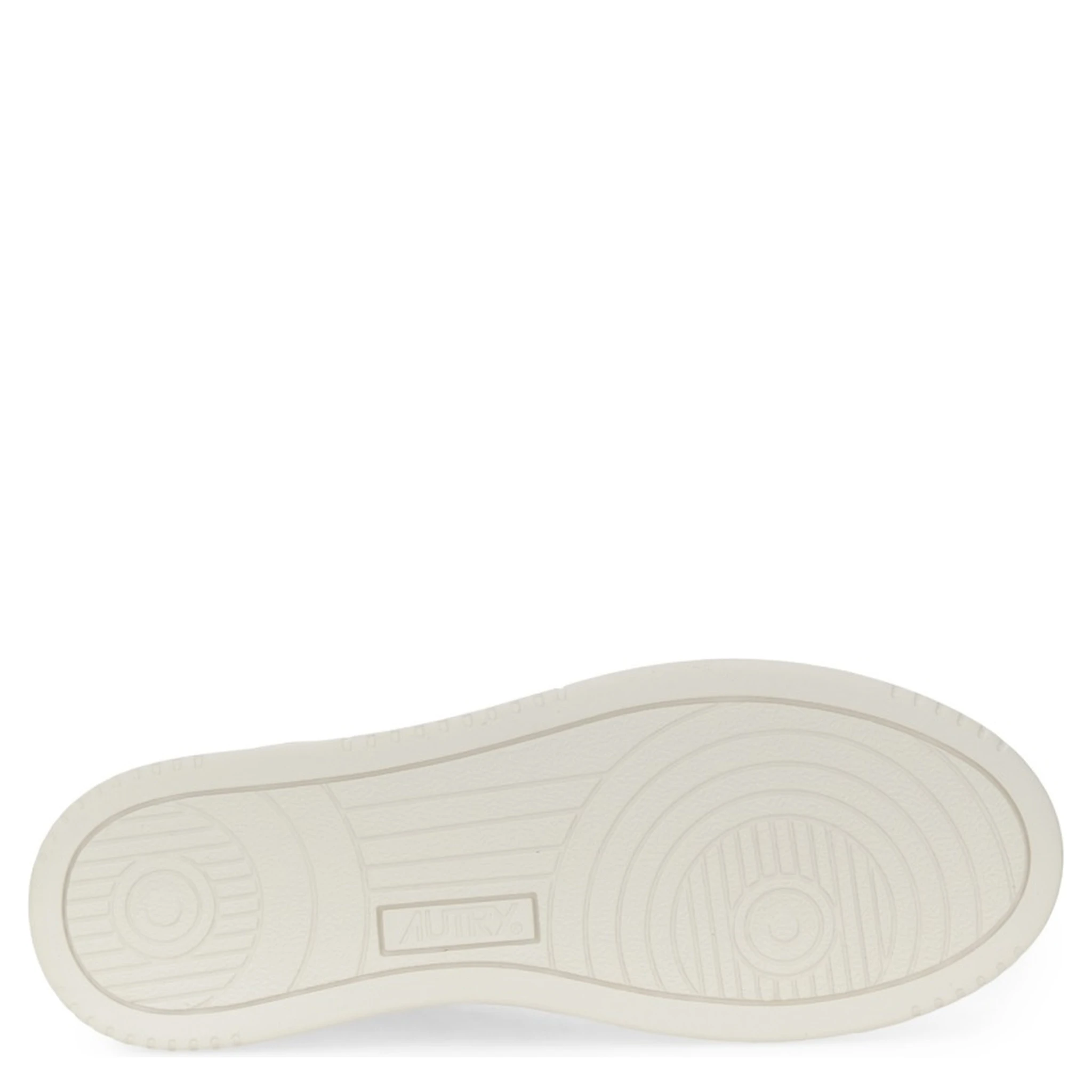 "MEDALIST LOW" SNEAKER
