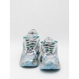 Runner sneakers