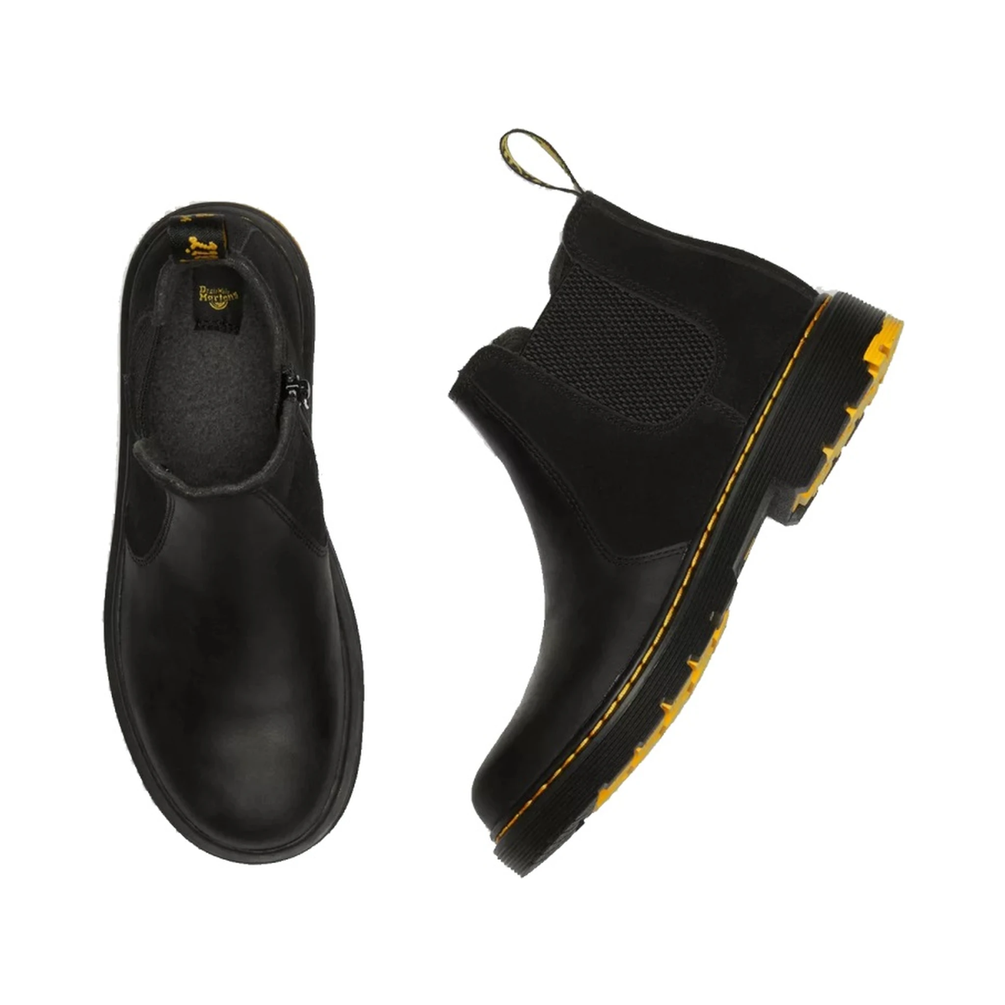 CHELSEA BOOTS.