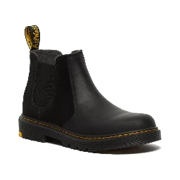 CHELSEA BOOTS.