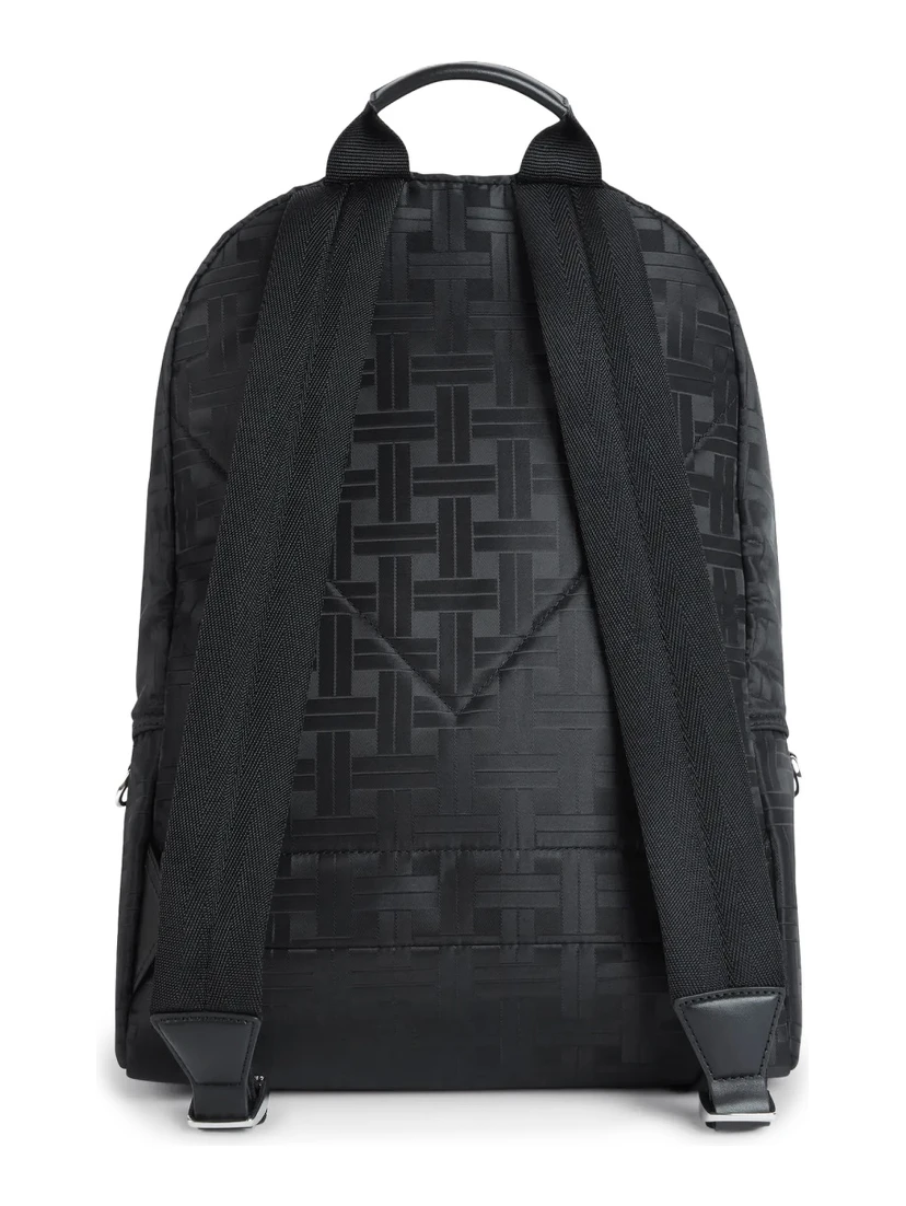 BACKPACK "WALLS"