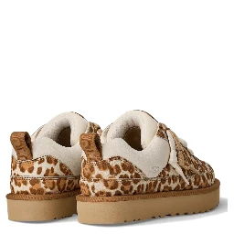 حذاء رياضي بني من UGG