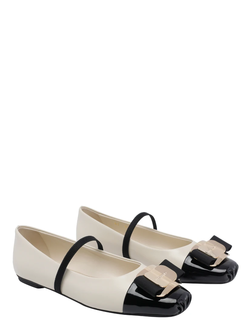 Ferragamo Flat shoes White