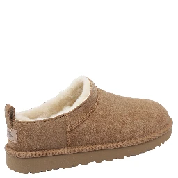 صندل UGG بني اللون