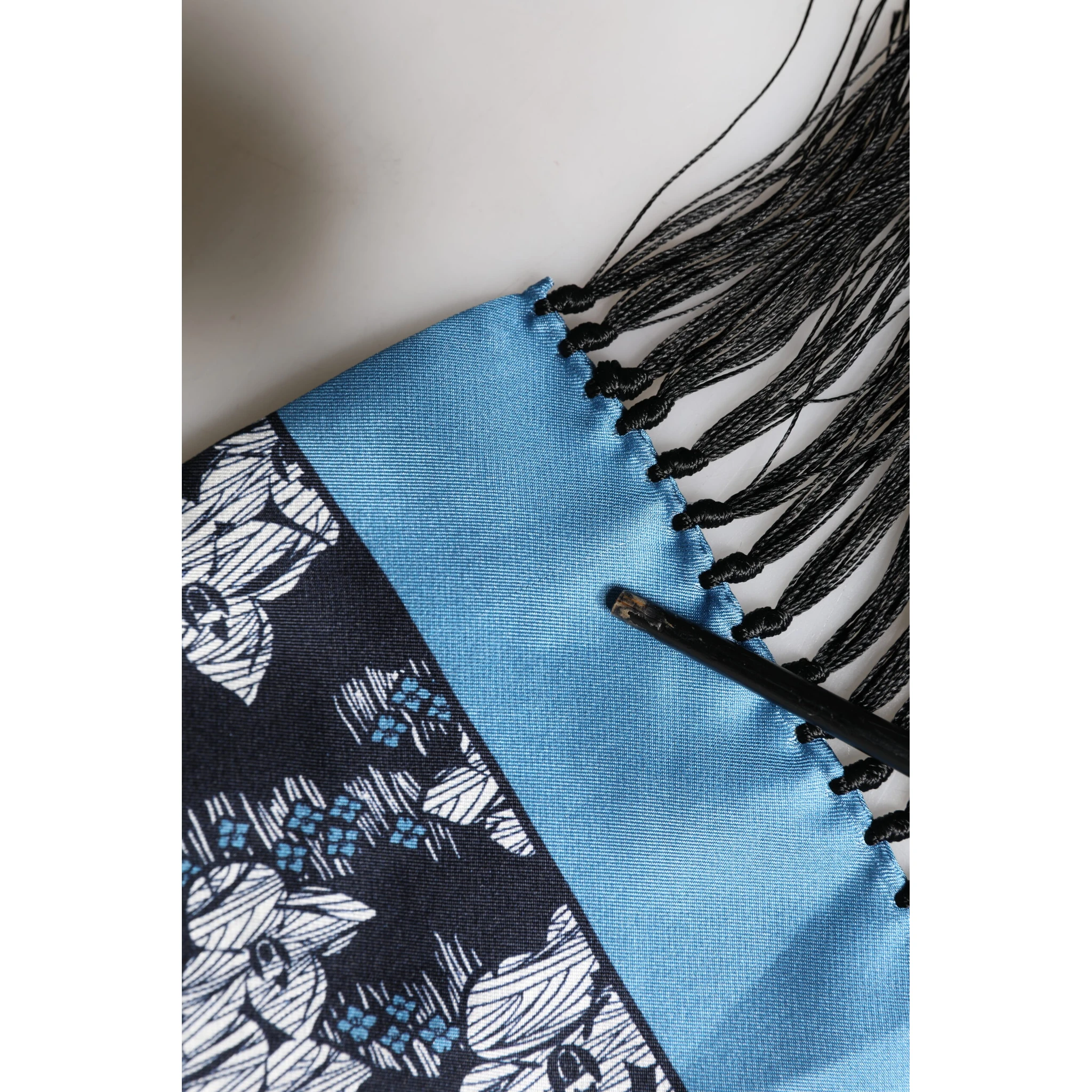 Black Blue Silk Floral Pattern Fringe 140cm x 16cm  Scarf