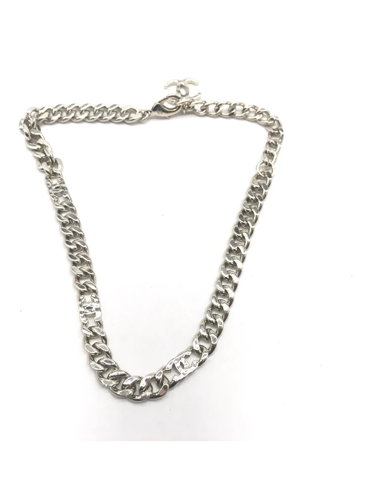 Silver Tone Curb Chain Link Necklace alternative