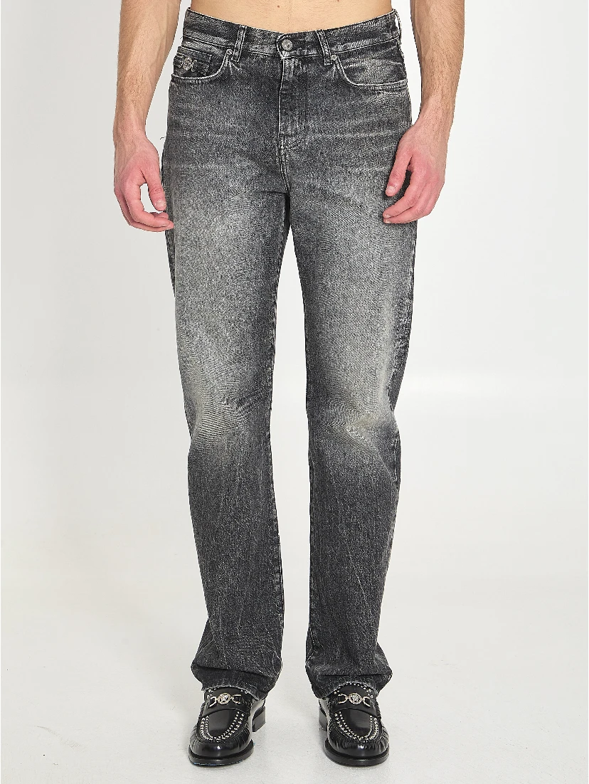 Stone washed jeans