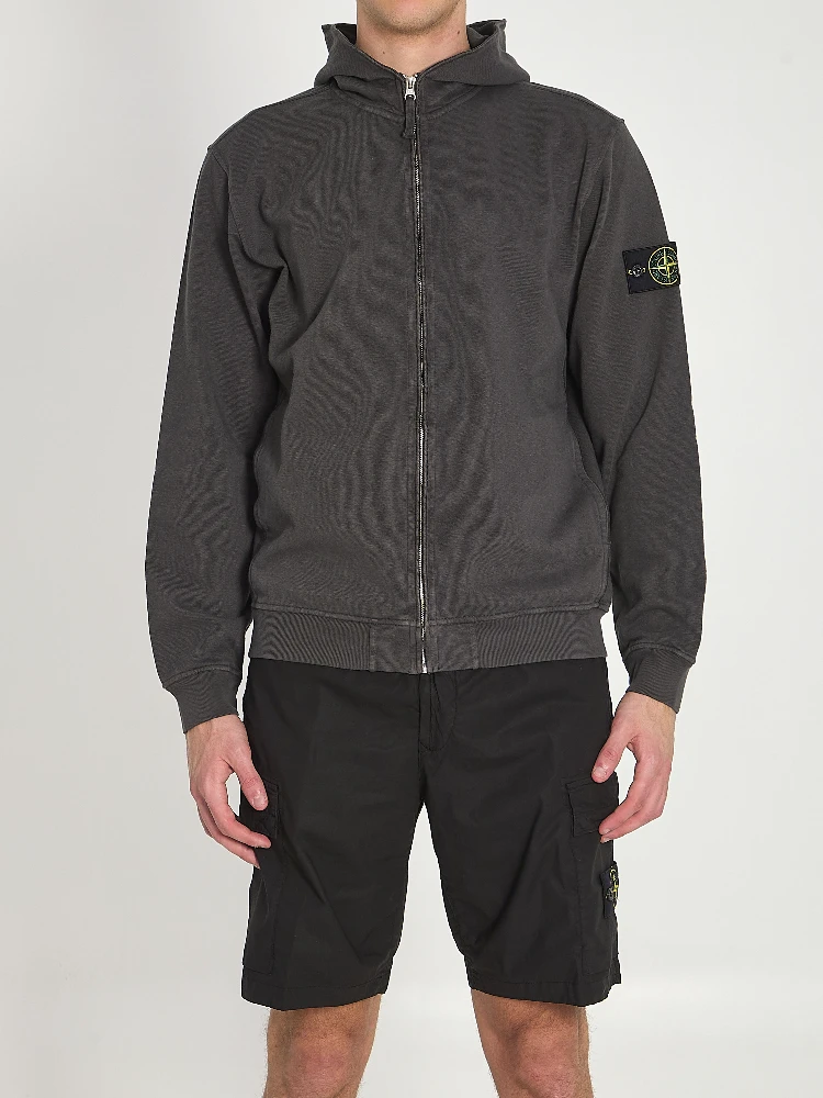 Hooded sweatshirt with zip