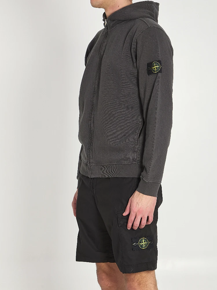Hooded sweatshirt with zip alternative