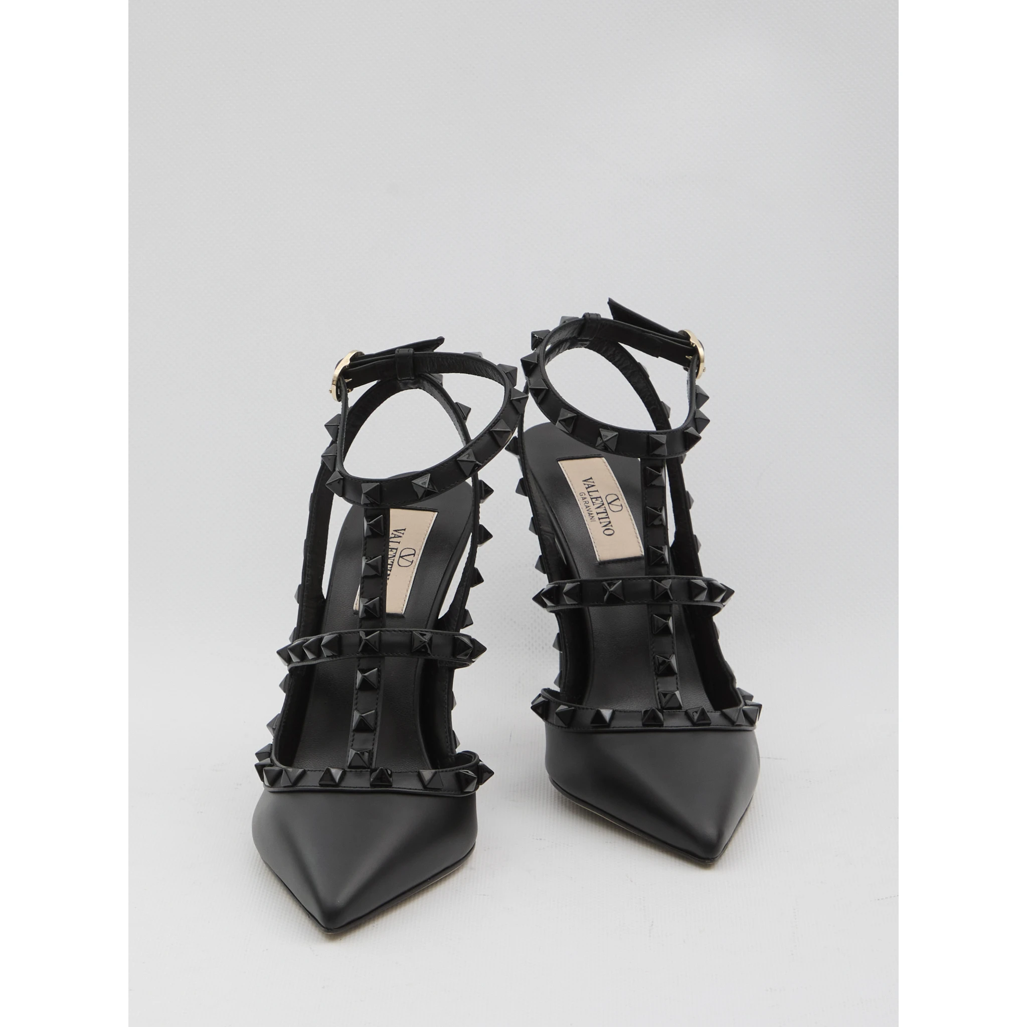 Rockstud pumps