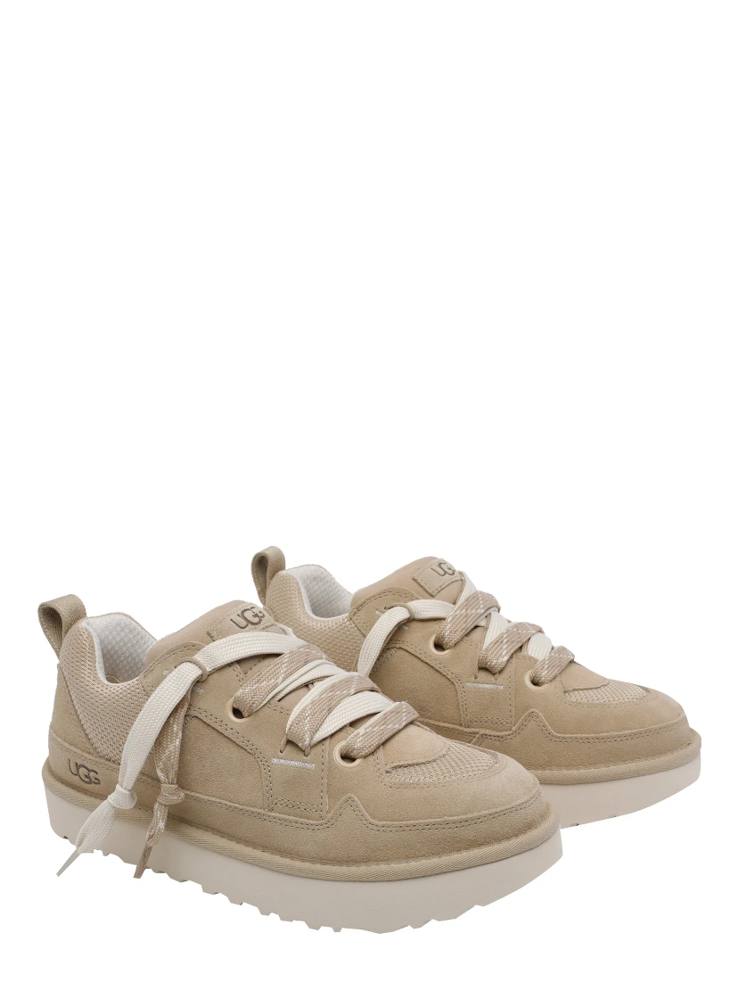 حذاء رياضي من UGG بيج
