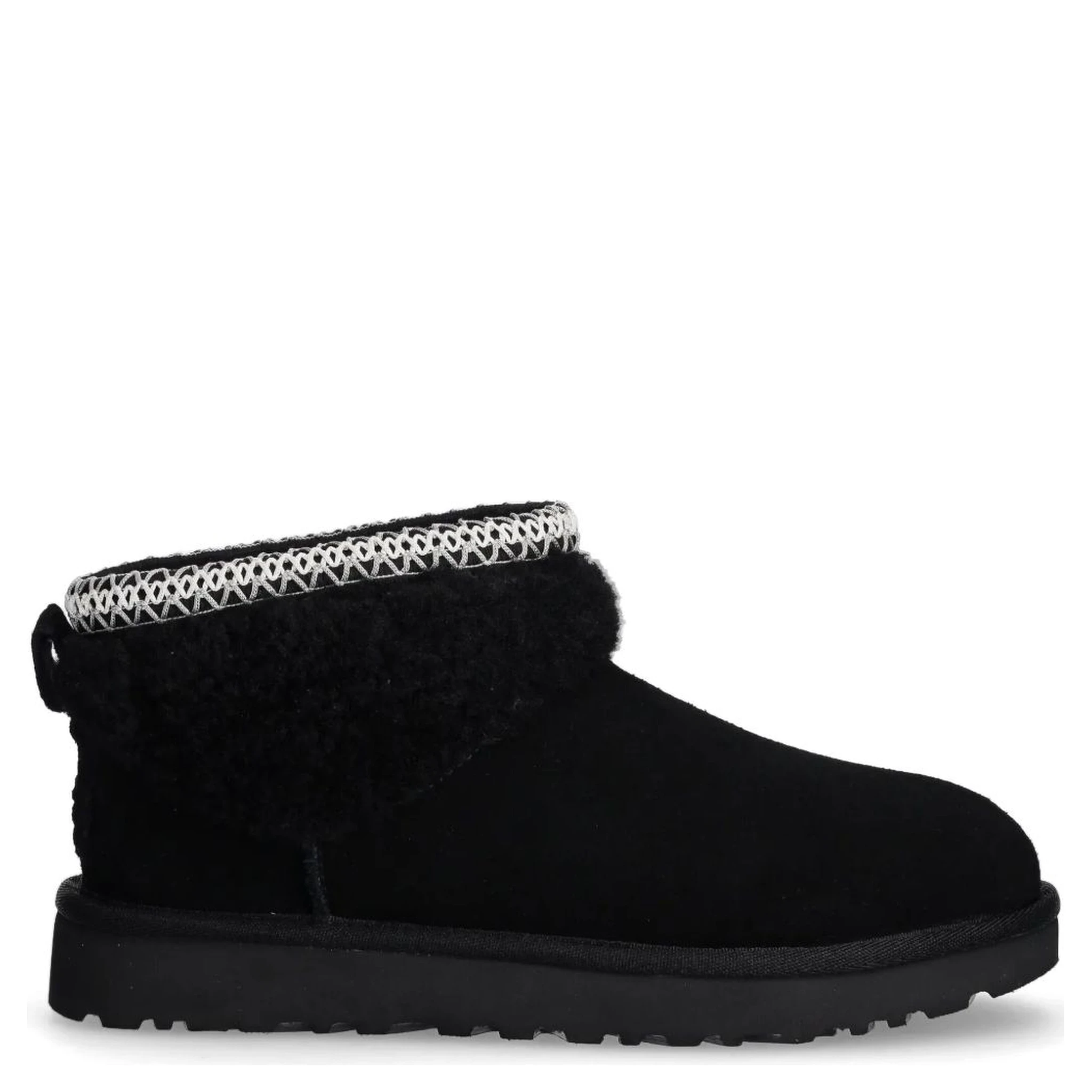 أحذية UGG سوداء