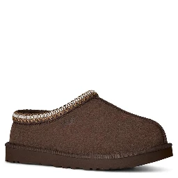 صندل UGG بني اللون