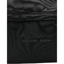 حقائب APC.. سوداء