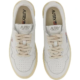MEDALIST LOW SNEAKER