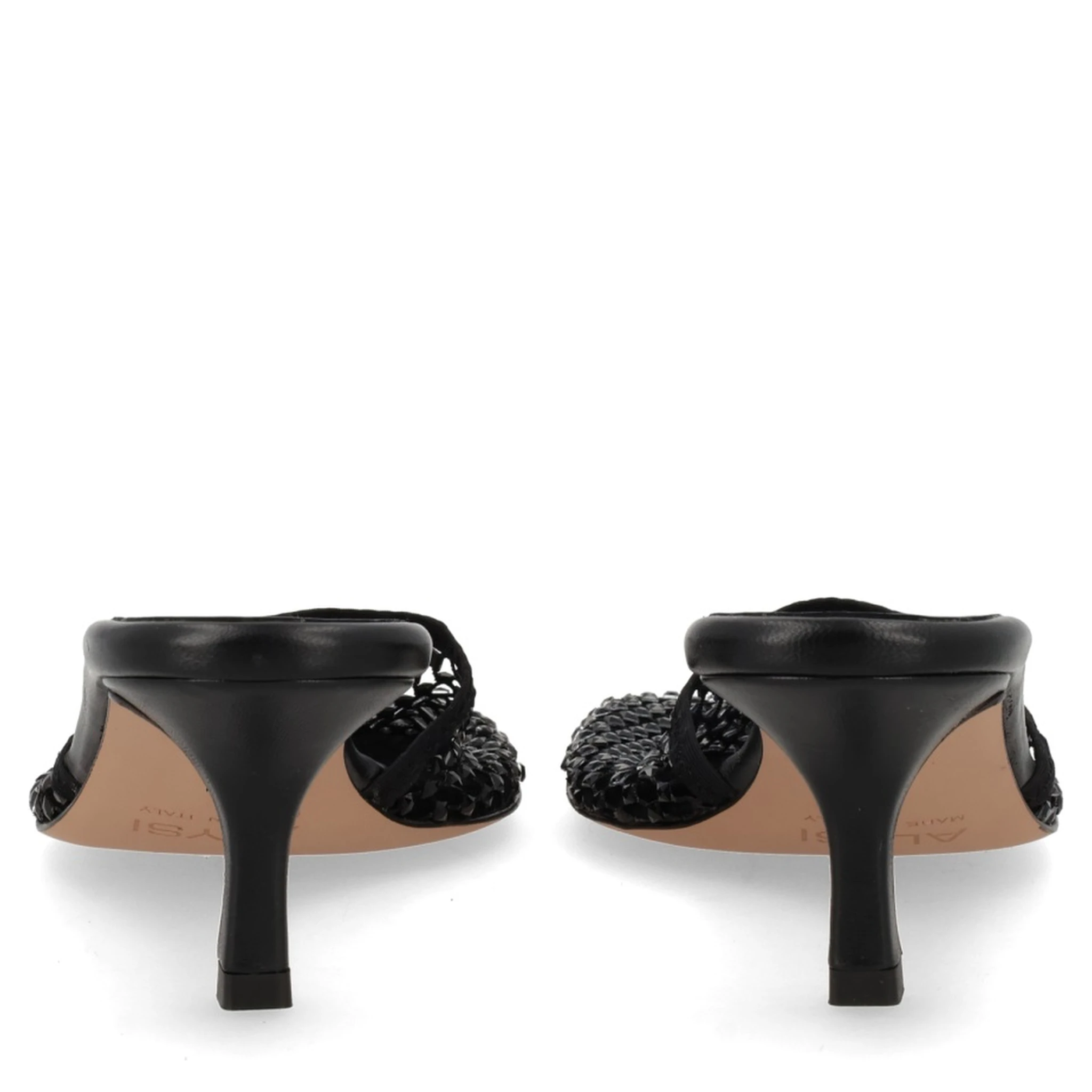 HEELED SHOE