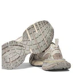 "3XL" sneakers