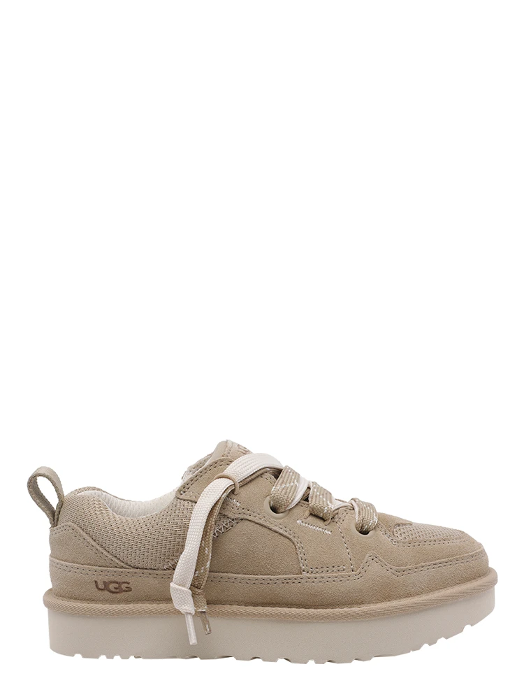 حذاء رياضي من UGG بيج