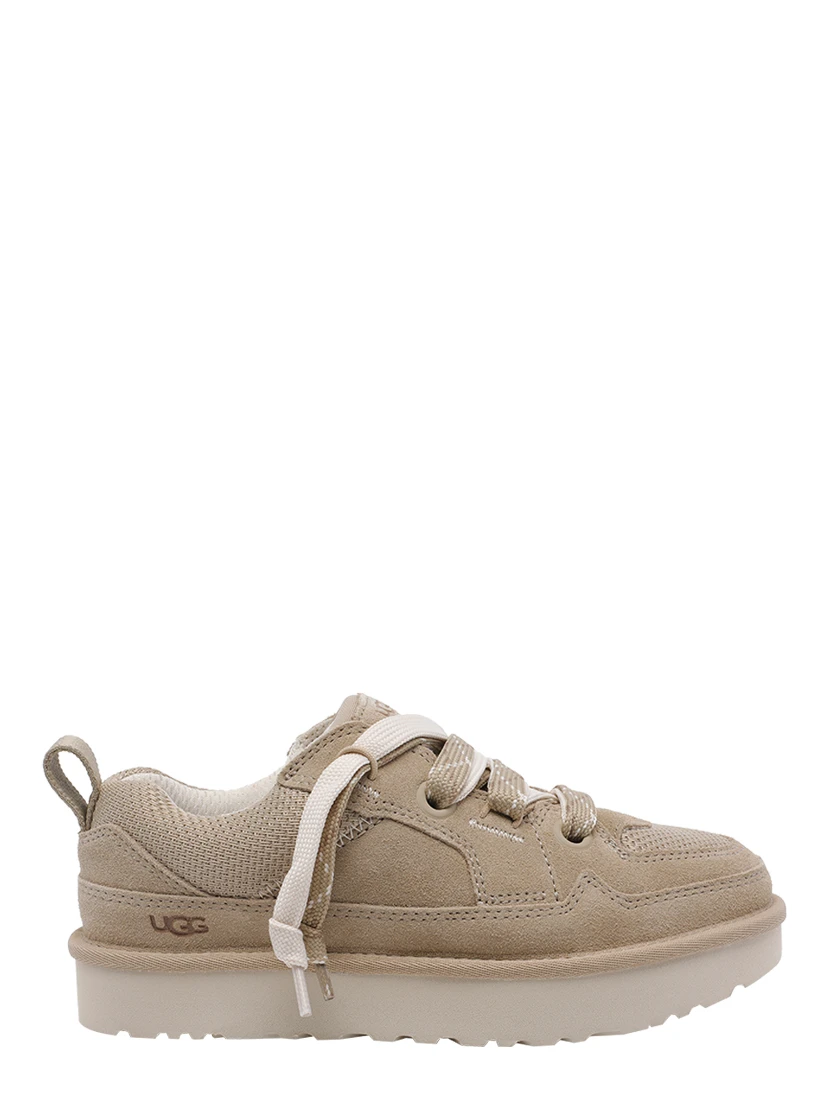 حذاء رياضي من UGG بيج