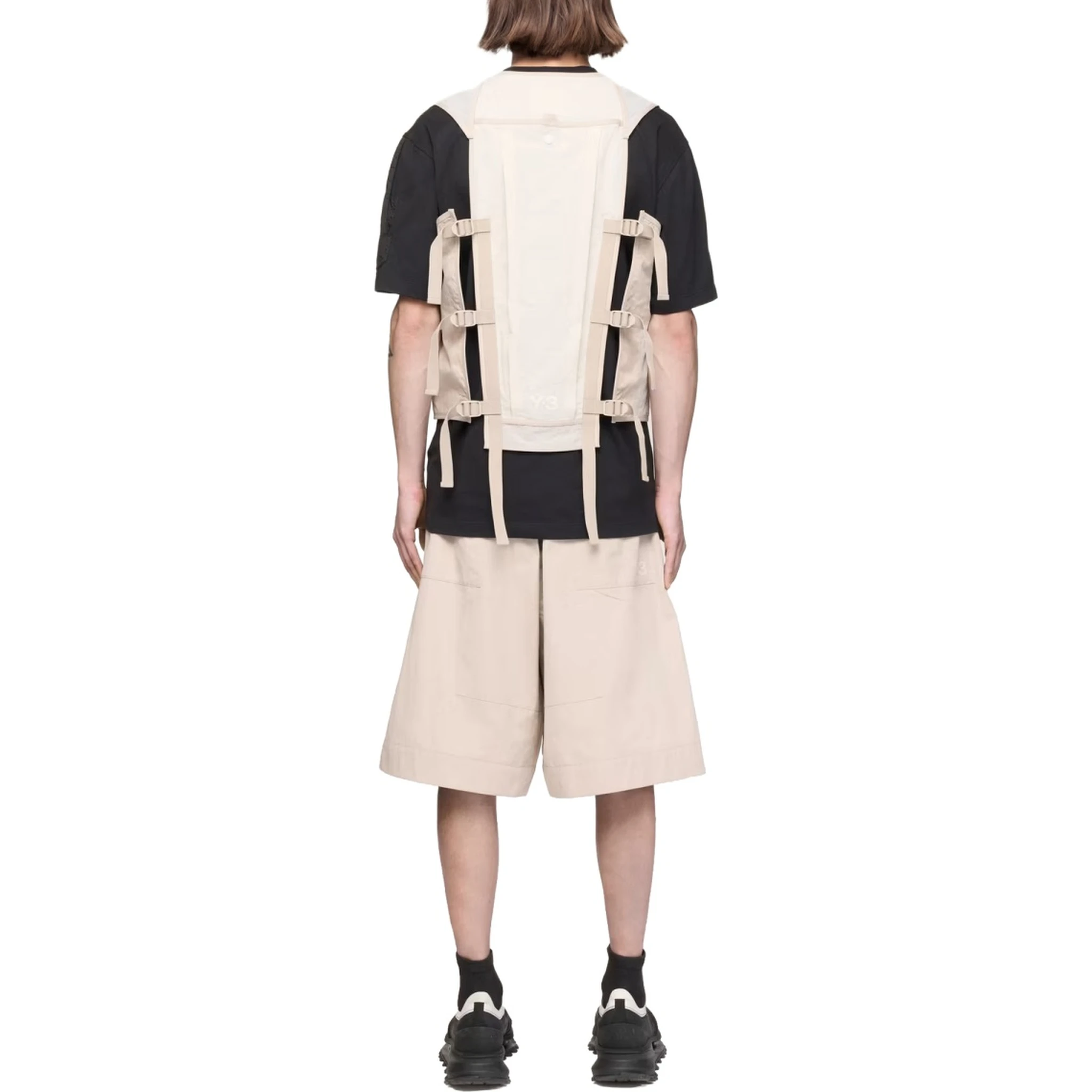 VEST WITH POCKETS