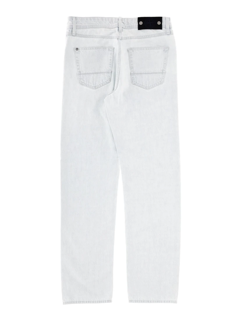 JEANS IN DENIM