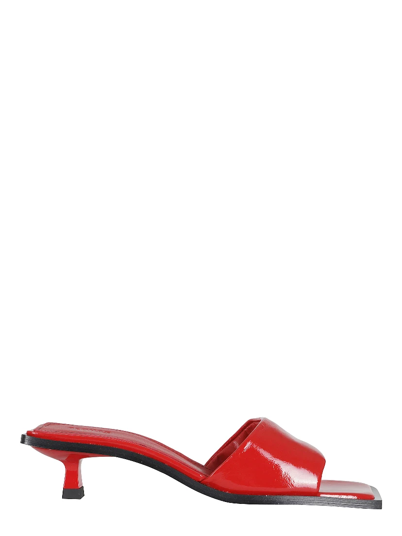 KIA SANDAL