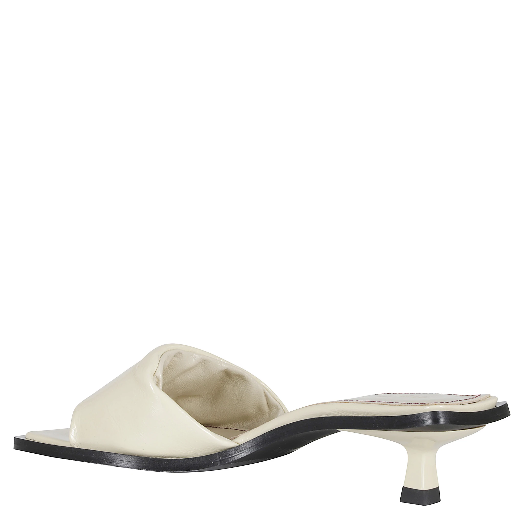 KIA SANDAL