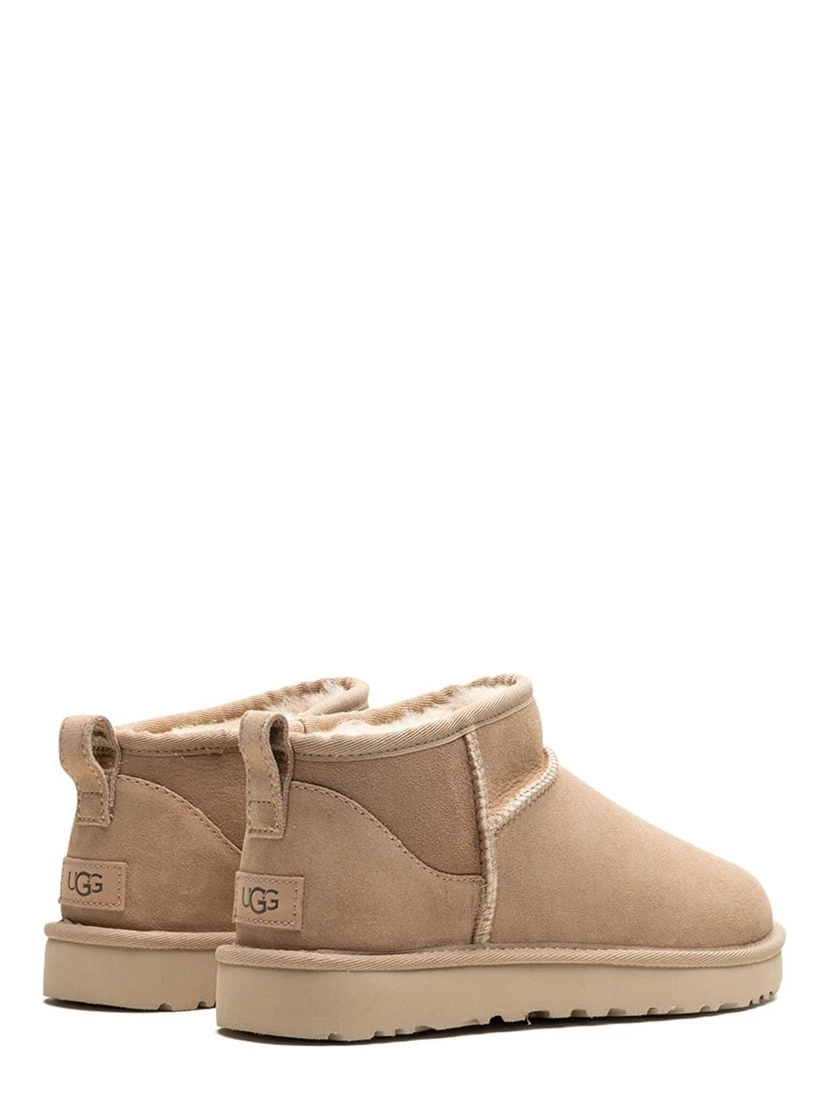 "Classic Ultra Mini" ankle boots