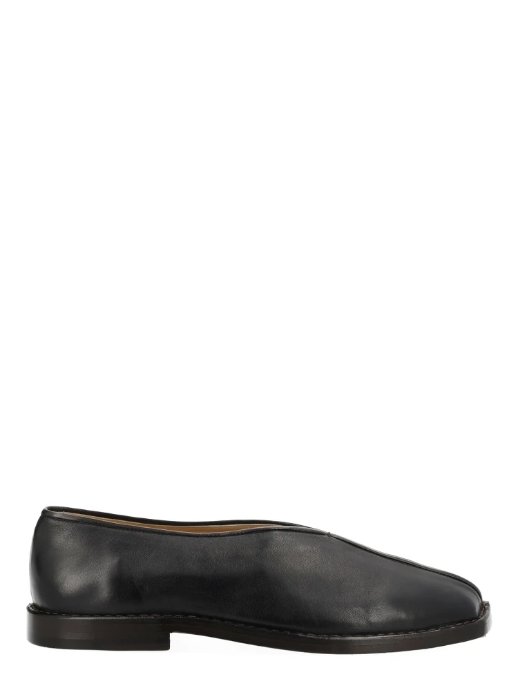 "FLAT PIPED" SLIPPER
