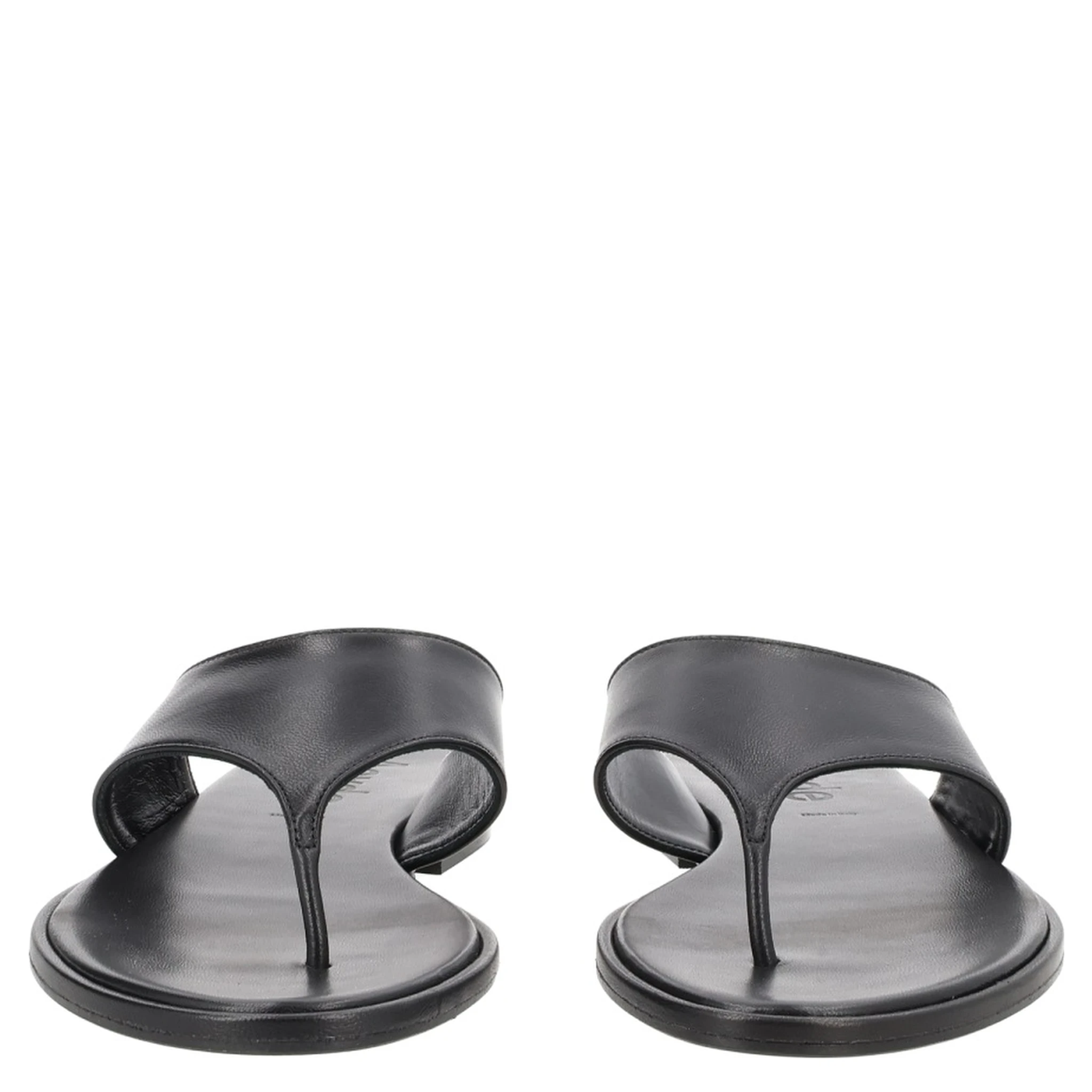 LEATHER THONG SANDAL