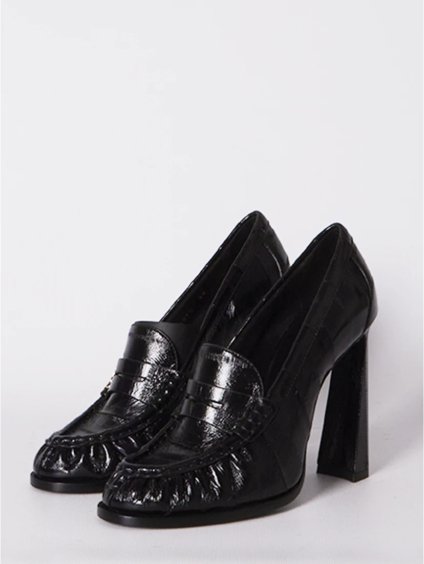 Le Loafer pumps in eel skin