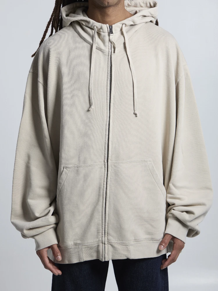 Ultra-oversize sweatshirt