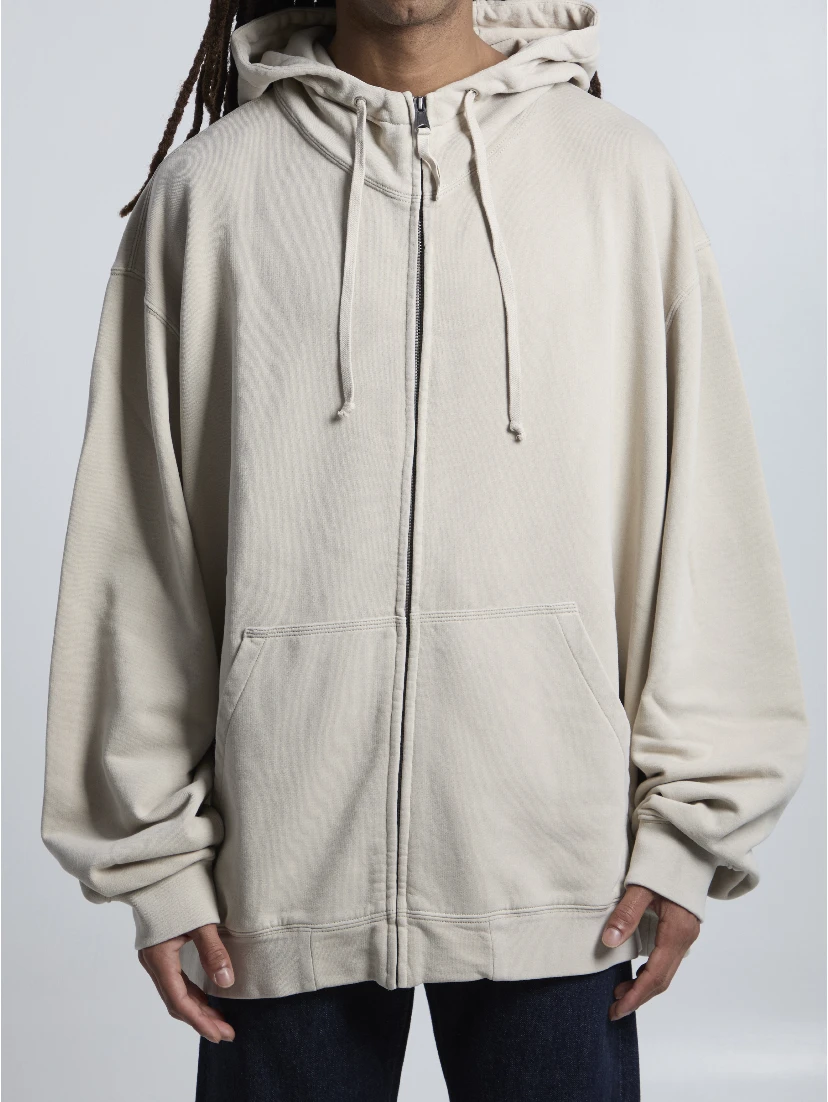 Ultra-oversize sweatshirt