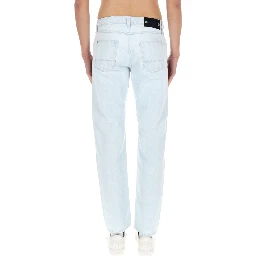 JEANS IN DENIM
