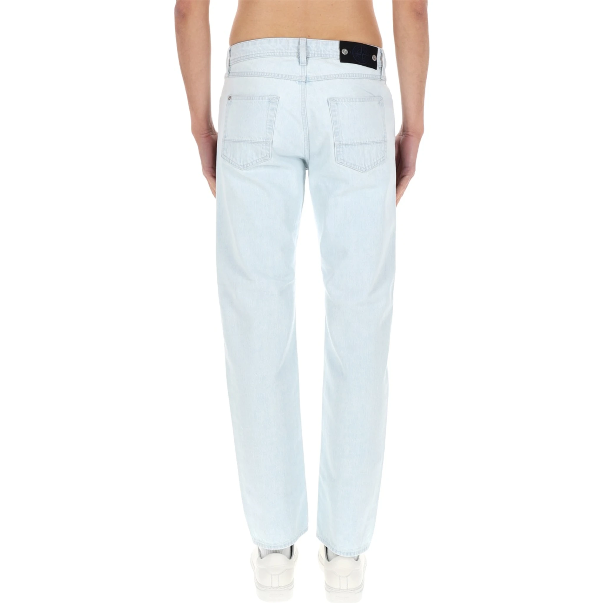 JEANS IN DENIM