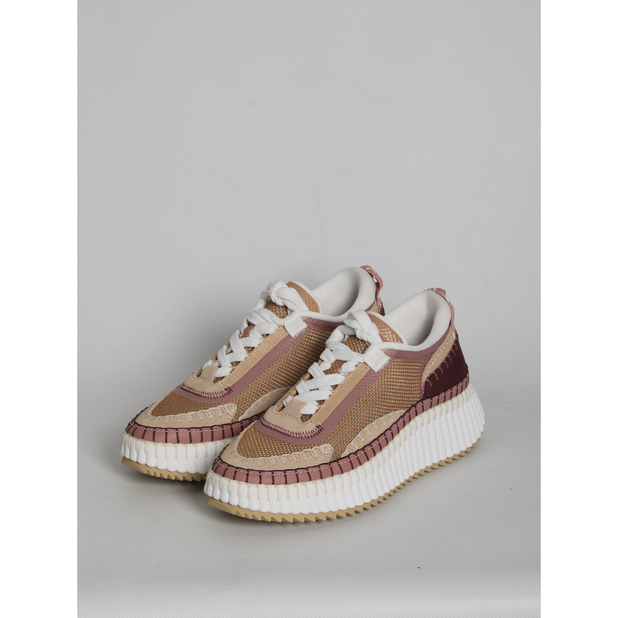 Nama sneakers