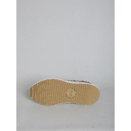 Nama sneakers