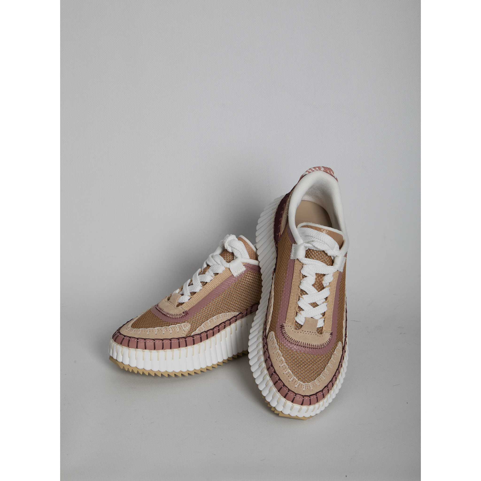 Nama sneakers
