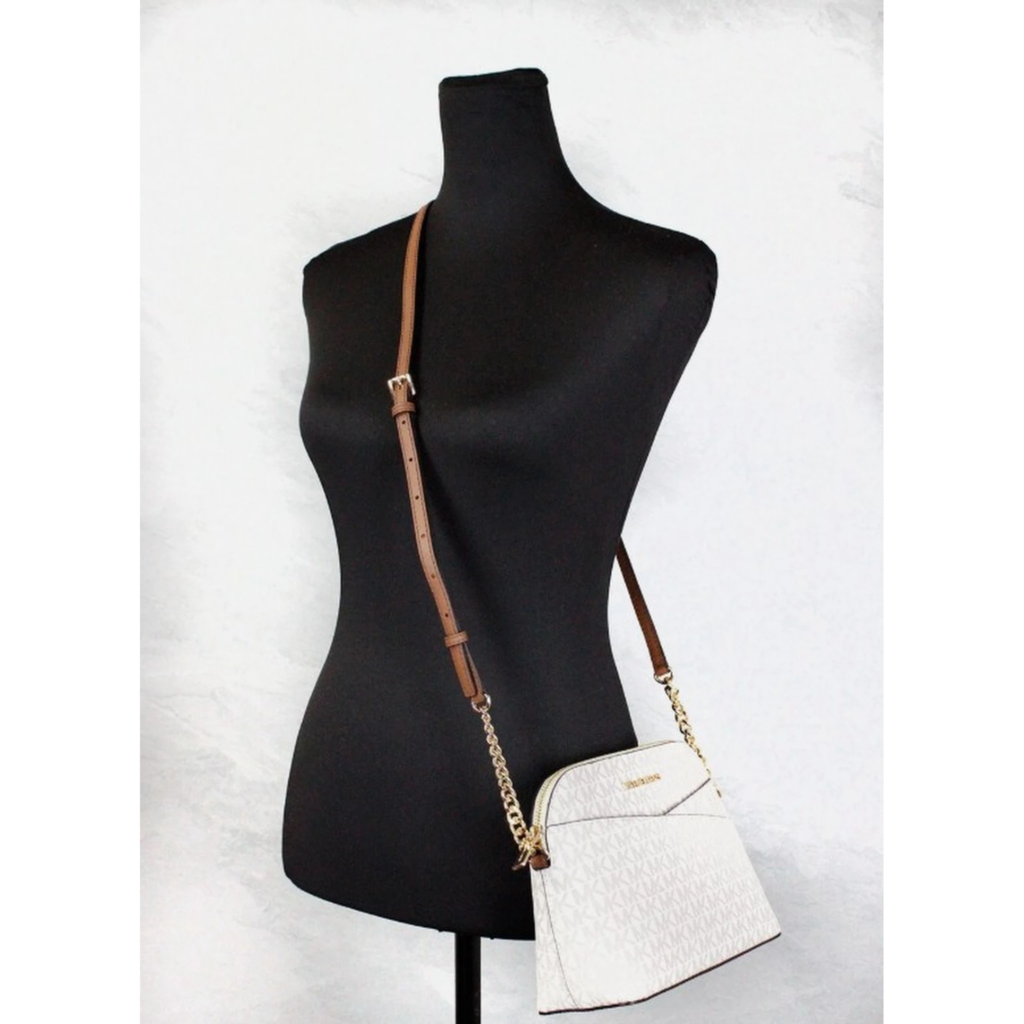 Michael Kors Women'S Back Slip Pocket Signature Canvas Crossbody Bag, Vanilla