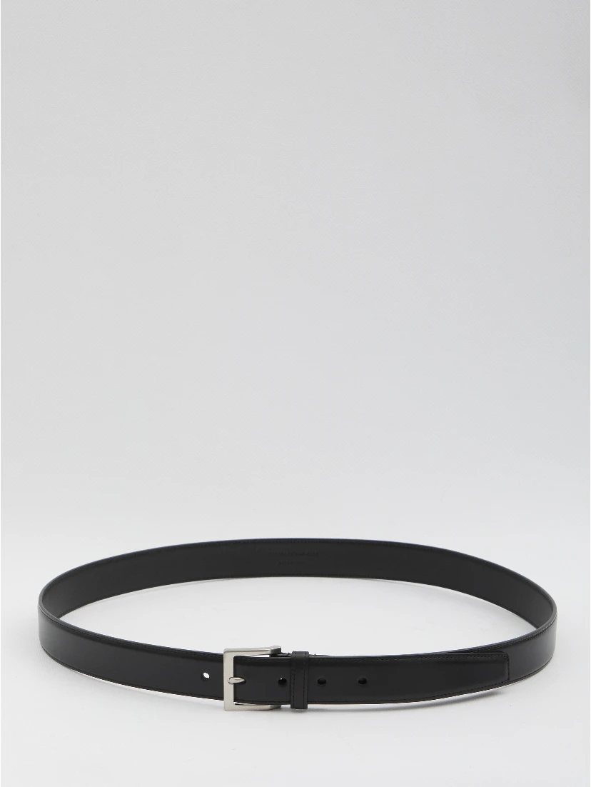 Belt with square buckle